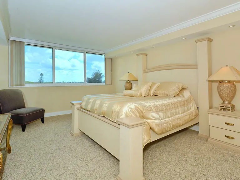 4822 Ocean Blvd #60 — Photo 9
