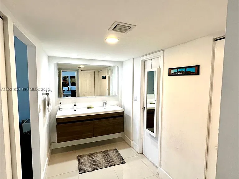 100 Bayview Dr #1729 — Photo 5