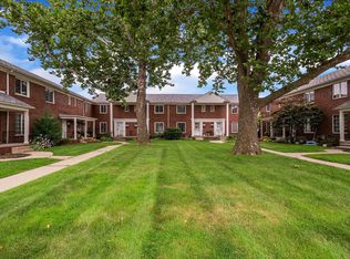 2524 Galpin Ave, Royal Oak, MI 48073