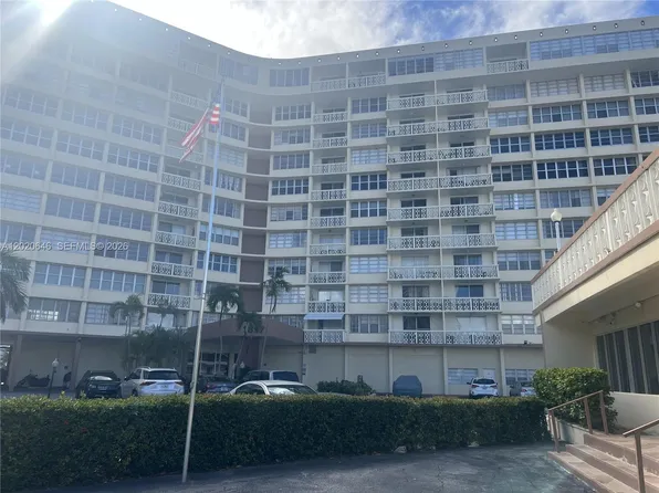 1817 S Ocean Dr, Hallandale, FL