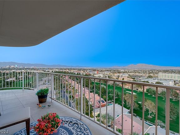 3rd image of 3111 Bel Air Dr Unit 19B