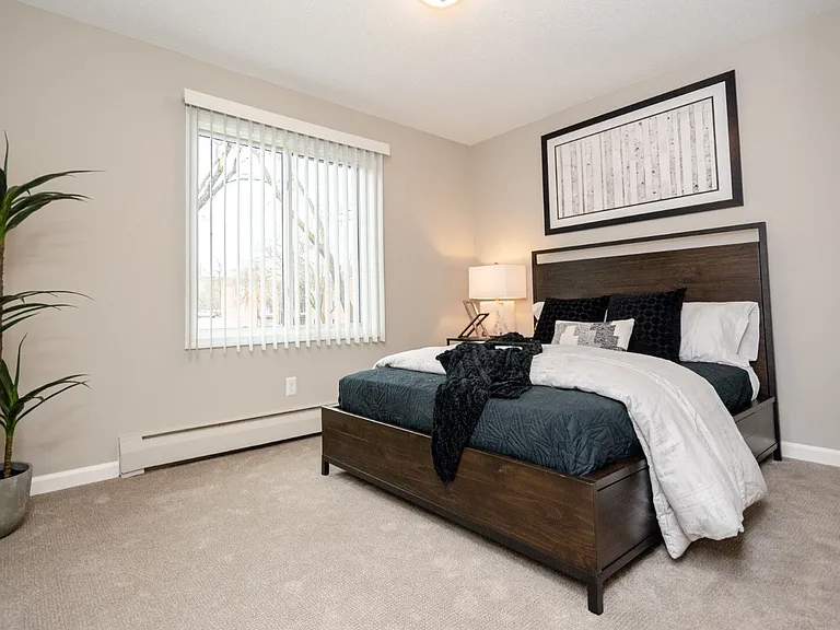 The Birchway Apartments — Photo 13