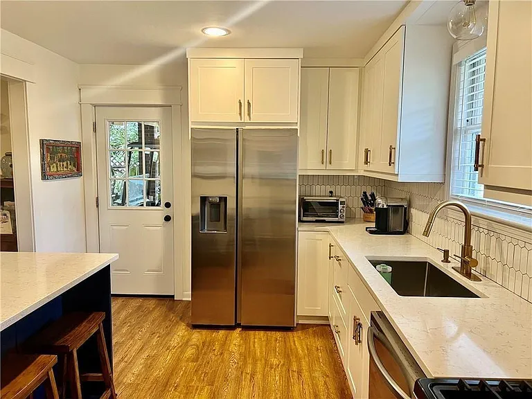 116 Highland Ave — Photo 7
