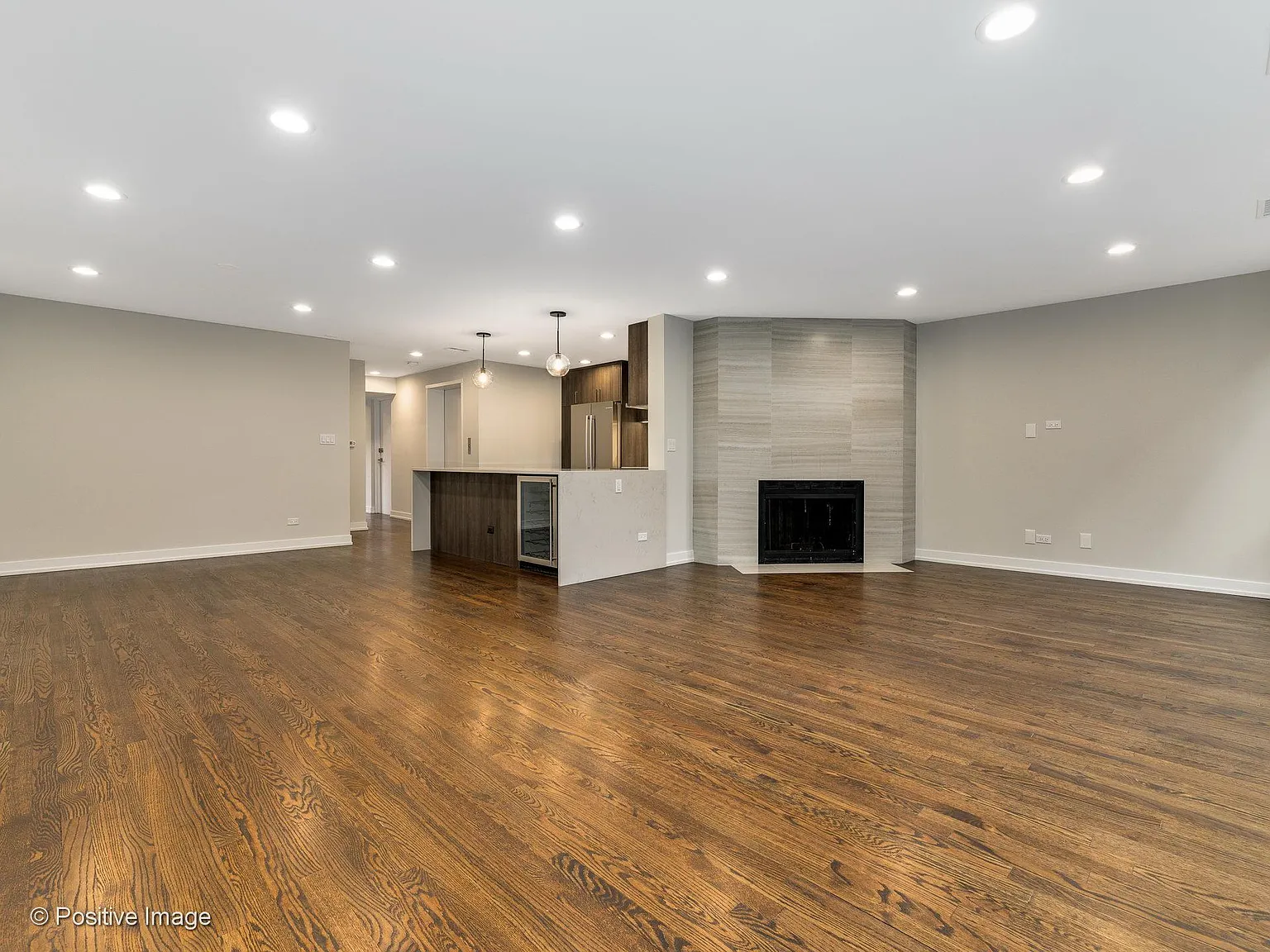 3 bed, 1800 sqft, $6,250 — Photo 3