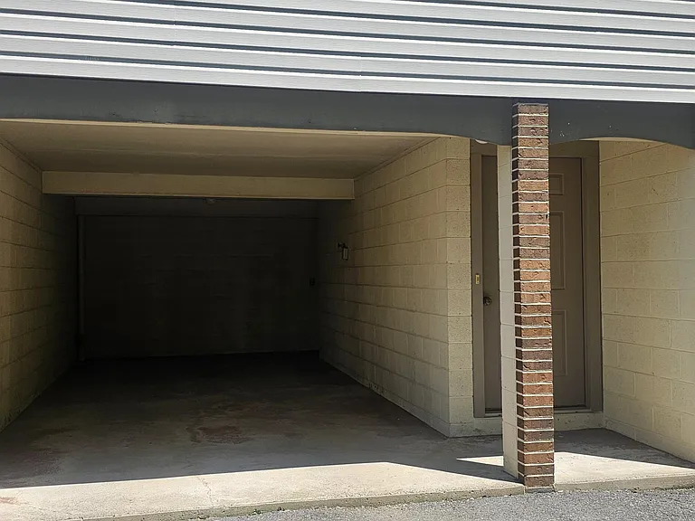 6 Mill Park Ln — Photo 2