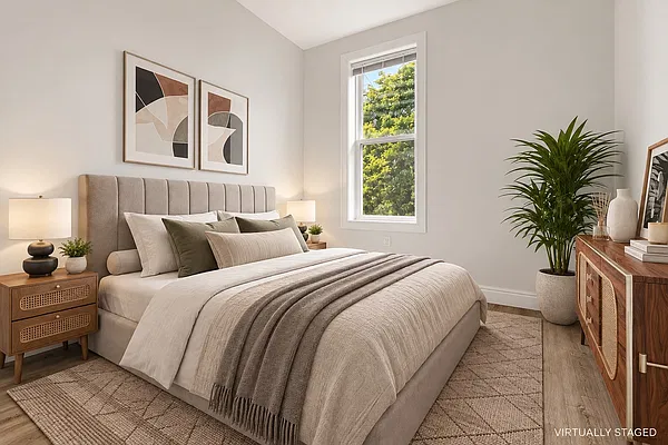 Bedroom, photo 1