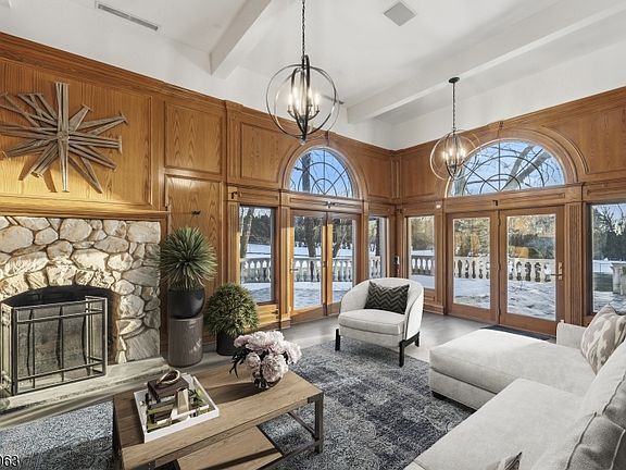 4th image of 99 Ogle Rd