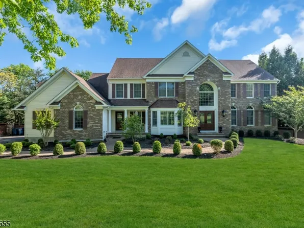 7 Montaine Pl, Clinton Twp., NJ 08833