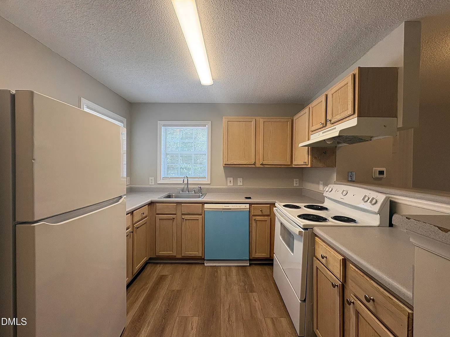 4 bed, 4.0 bath, 1650 sqft, $1,895 — Photo 4
