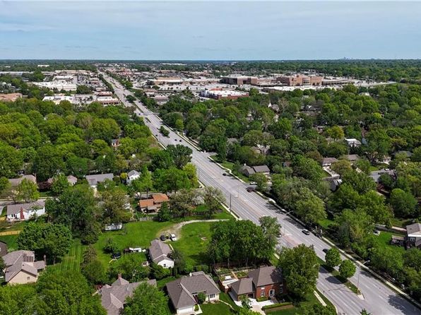 10136 Earnshaw St, Lenexa, KS 66215