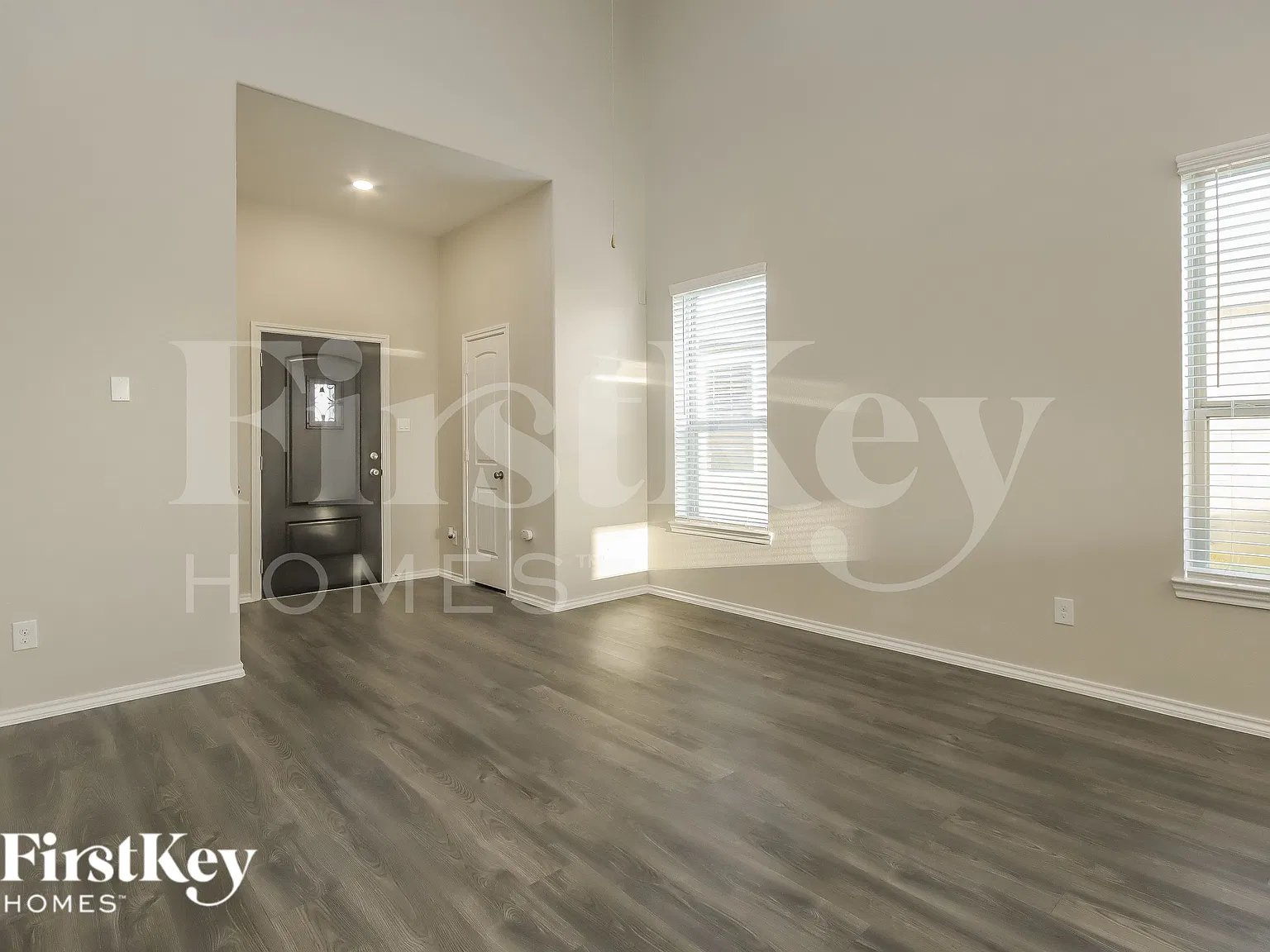 4 bed, 2.5 bath, 2220 sqft, $2,485 — Photo 4