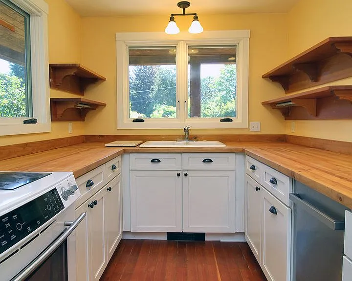9233 SW Brier Pl — Photo 12