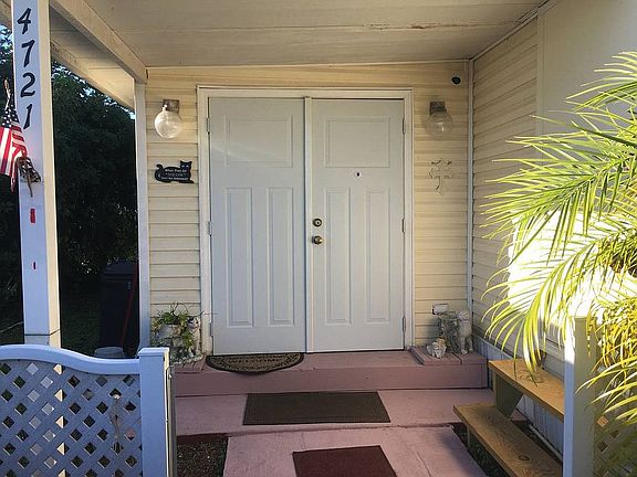 3rd image of 4721 SW 46th Way