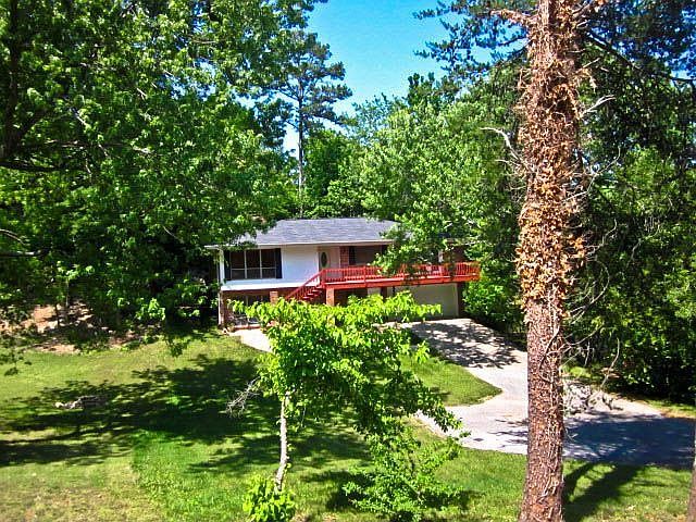 1st image of 447 Bouton Dr