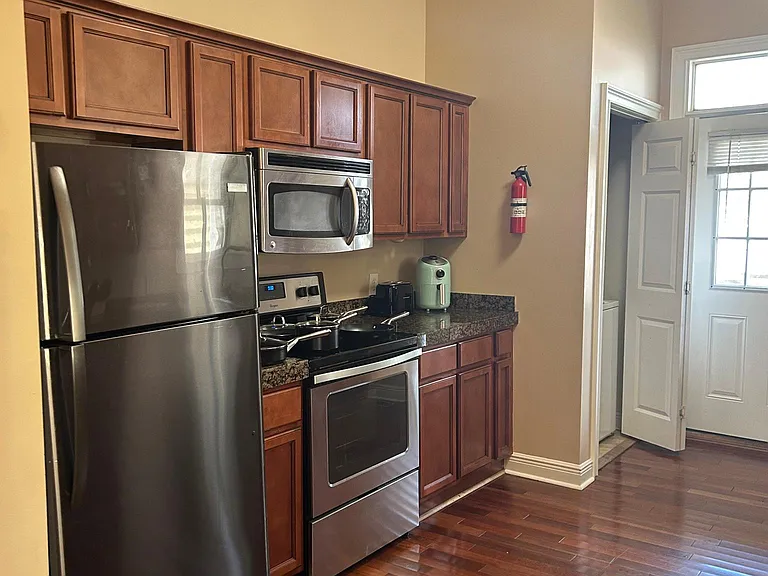 2231 Whitaker St #LOWER — Photo 10