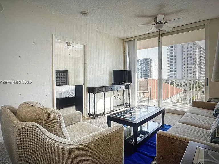 3020 NE 32nd Ave #817 — Photo 9