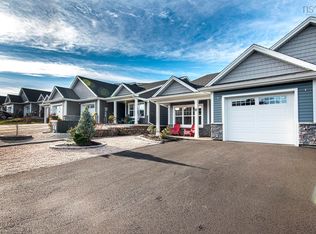 30 Elizabeth Ave, West Hants, NS B0N 2T0