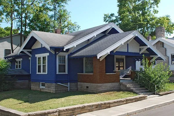 403 E Smith Ave — Photo 1