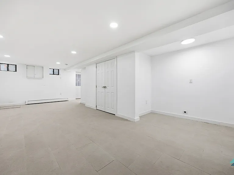 235 Marion St #1D — Photo 16