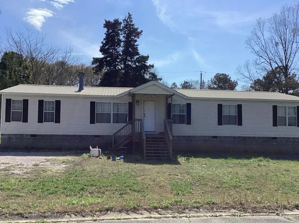 33 Lee Road 128, Opelika, AL 36804