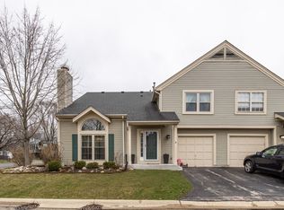 1007 N Knollwood Dr, Palatine, IL 60067
