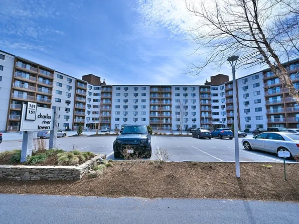 151 Coolidge Ave APT 413, Watertown, MA 02472