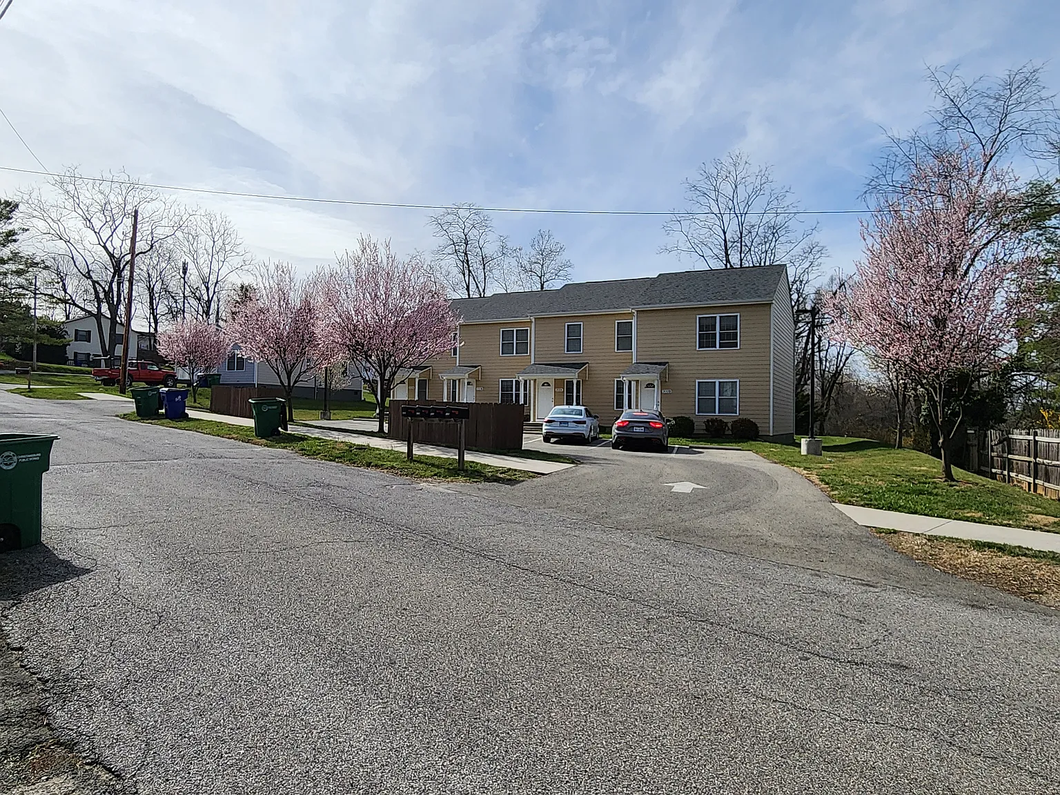 2 bed, 2.5 bath, 1200 sqft, $1,200 — Photo 1