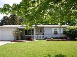 4025 Burton Dr, Stow, OH 44224