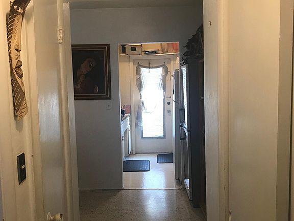 5th image of 1535 Michigan Ave APT 8