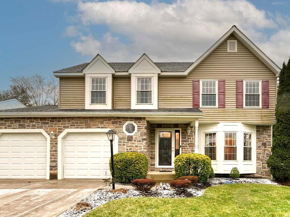 1st image of 907 Garland Ct