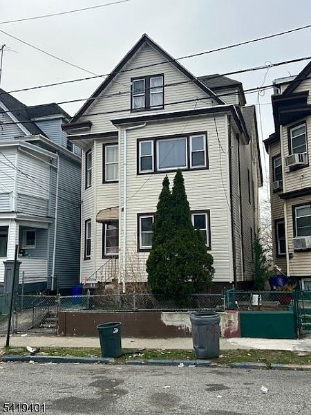 1st image of 14 19Th Ave