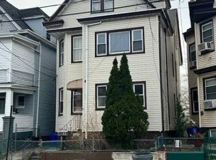 14 19Th Ave, Paterson City, NJ 07513