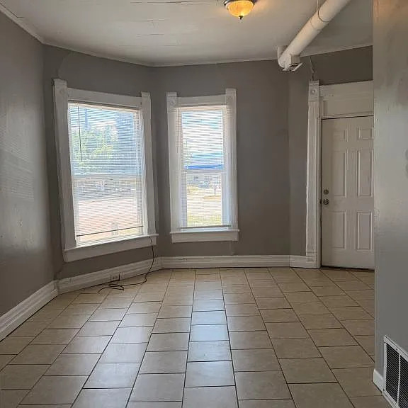 1513 Greenwood Ave #2 — Photo 2