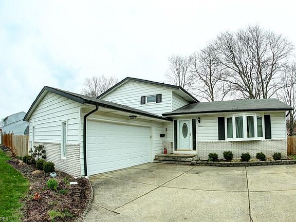 2nd image of 1560 Taft Dr