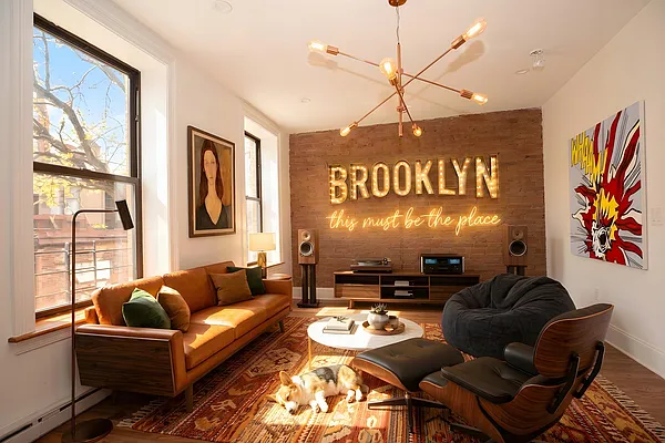 Living room, photo 1