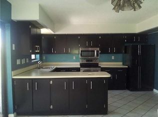8106 SW 23rd St, North Lauderdale, FL 33068