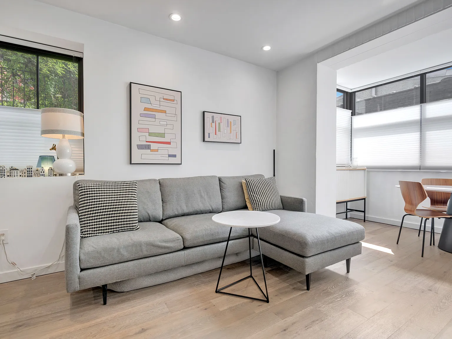 1 bed, 590 sqft, $2,835 — Photo 2