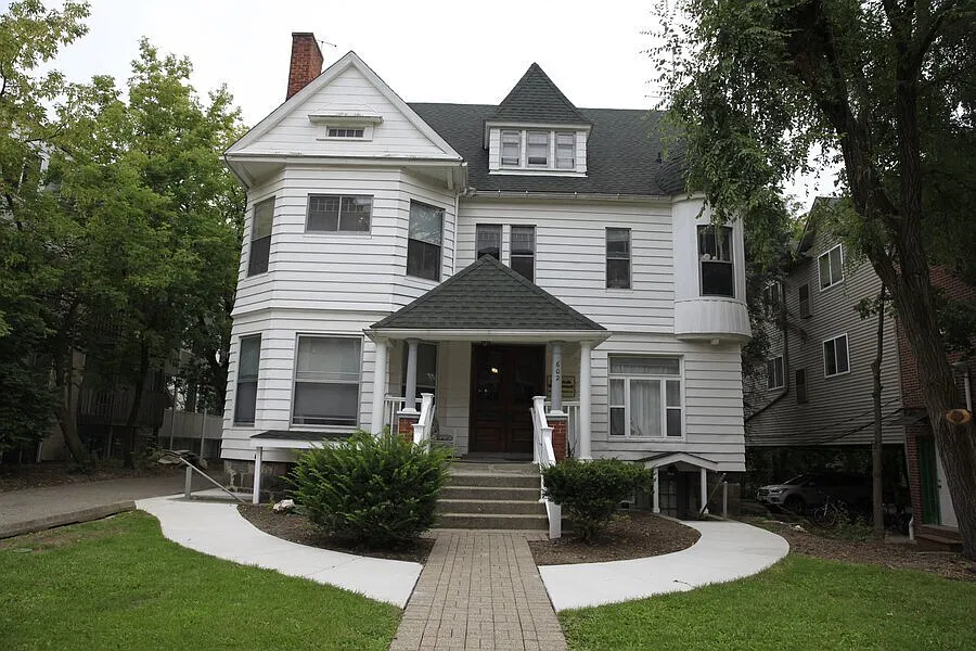 602 Monroe St — Photo 3