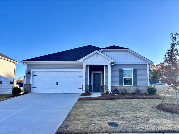 2215 Silverbell Ln, Stanley, NC 28164