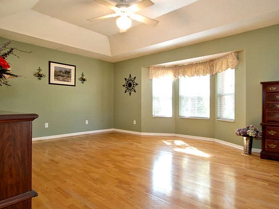 Large master with bay window.