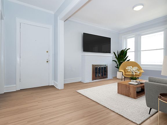 4th image of 5425 S Dorchester Ave #3E