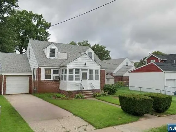 296-298 E 29th St, Paterson, NJ 07514