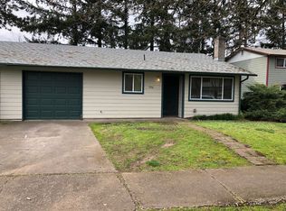 996 N Cloverleaf Loop, Springfield, OR 97477