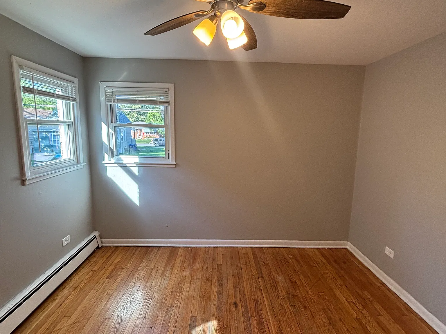 2057 135th Pl — Photo 4