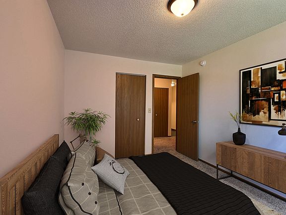 Fargo, ND Chestnut Ridge Apartments | Bedroom