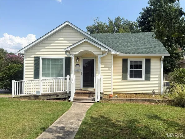 2003 Stonewall Dr, Caruthersville, MO 63830
