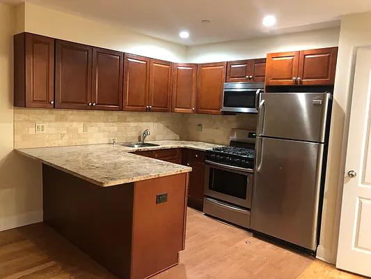 Rented by Metropolis International Realty Inc. | media 9