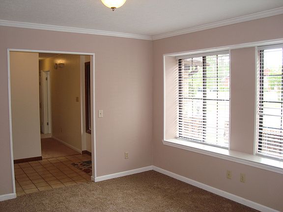 Dining Room View to Entry and Front