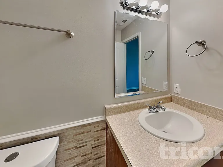 10713 Tedder Lake Dr — Photo 8