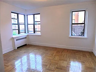 Rented by R New York